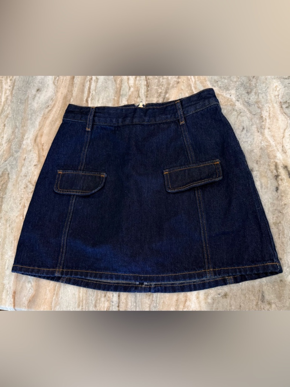 Women’s MESHKI Rosalyn mini denim skirt- indigo blue. Size medium - Picture 4 of 8
